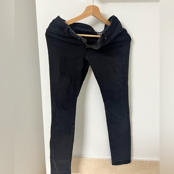Uniqlo black jeans - Picture 2 of 6